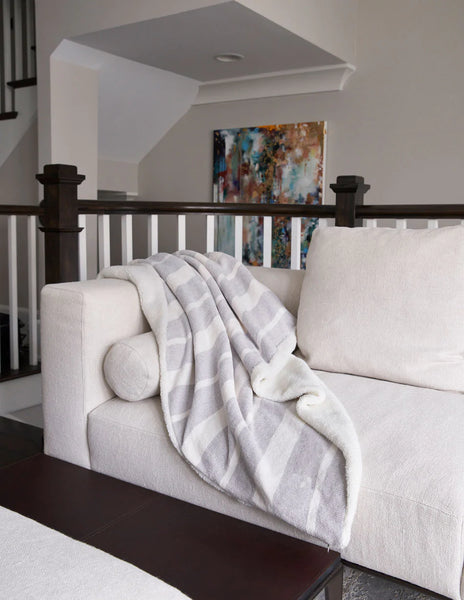 Chenille/Sherpa Throw - Light Gray + Off White