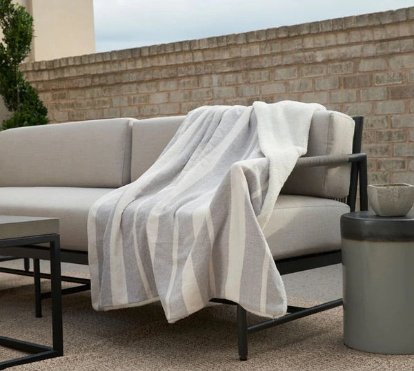 Chenille/Sherpa Throw - Light Gray + Off White