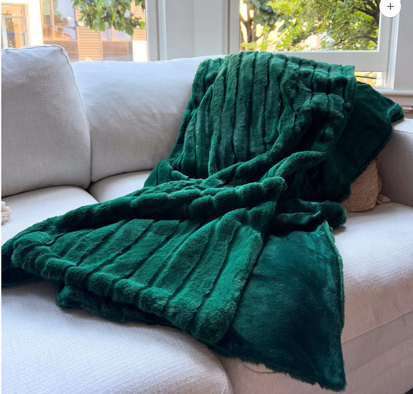 Aspen Plush Throw|5 Colors|Decorating Option